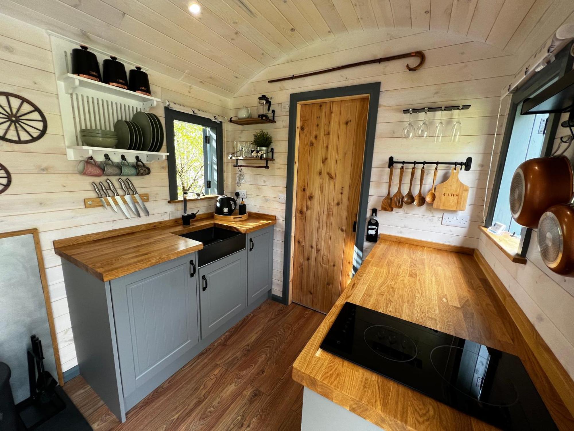 Mountain View Shepherd'S Hut For 2 Adults, 1 Dog Villa Llangoed Ngoại thất bức ảnh